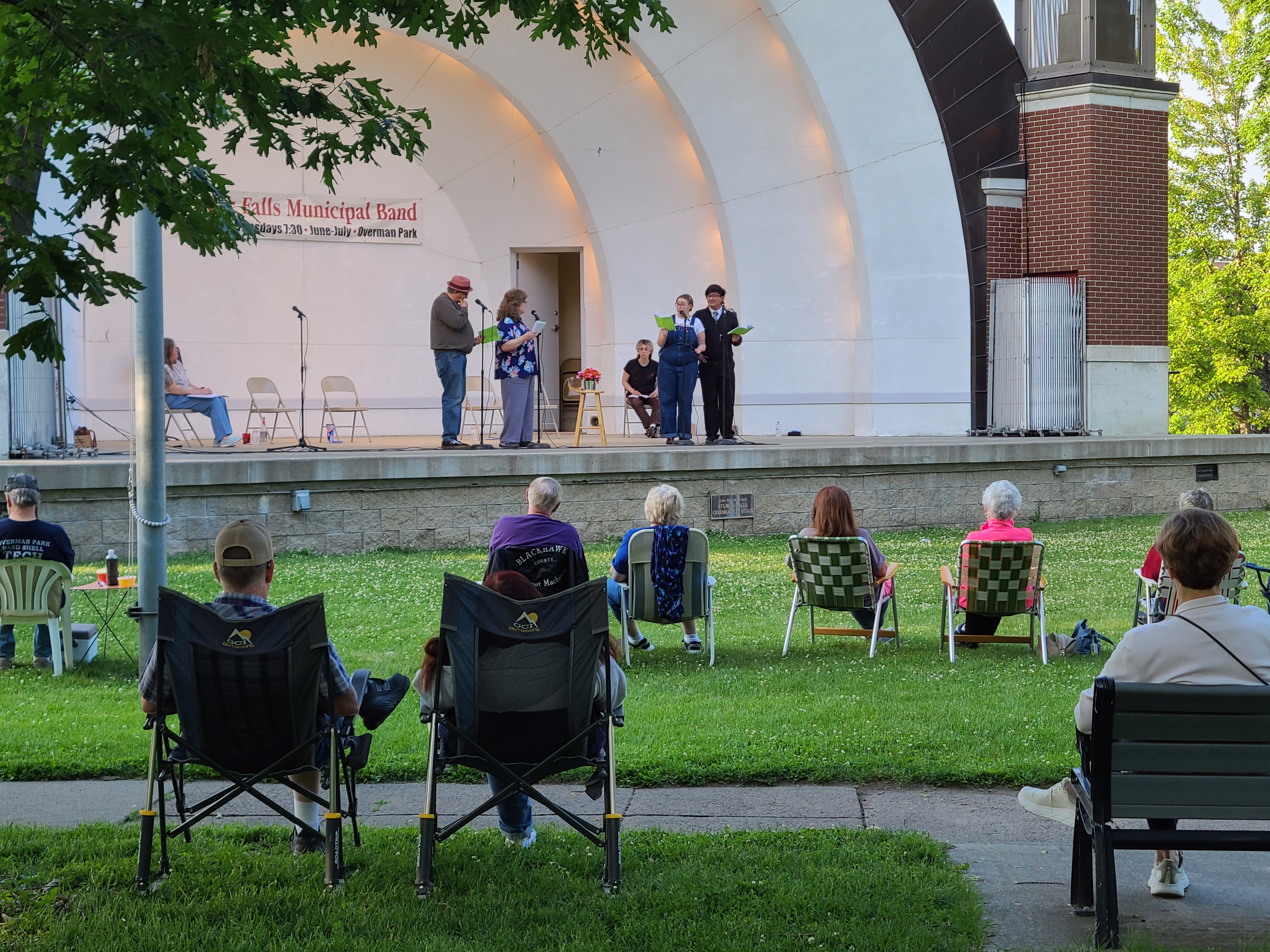 Outdoor nature play on a stage